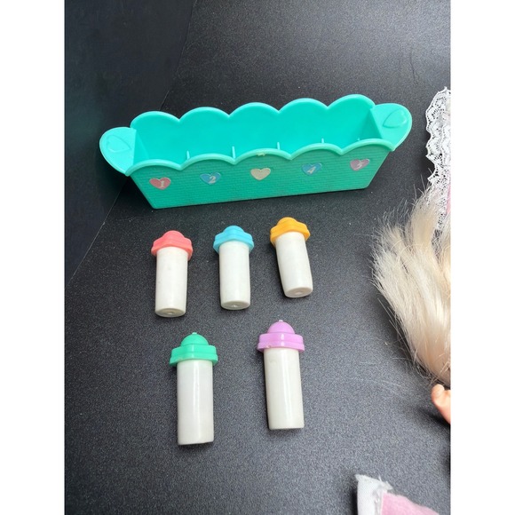 Vintage Quints Baby Doll Feeding Time Set 5 Dolls Bottles Bowls Bibs Spoons Bed